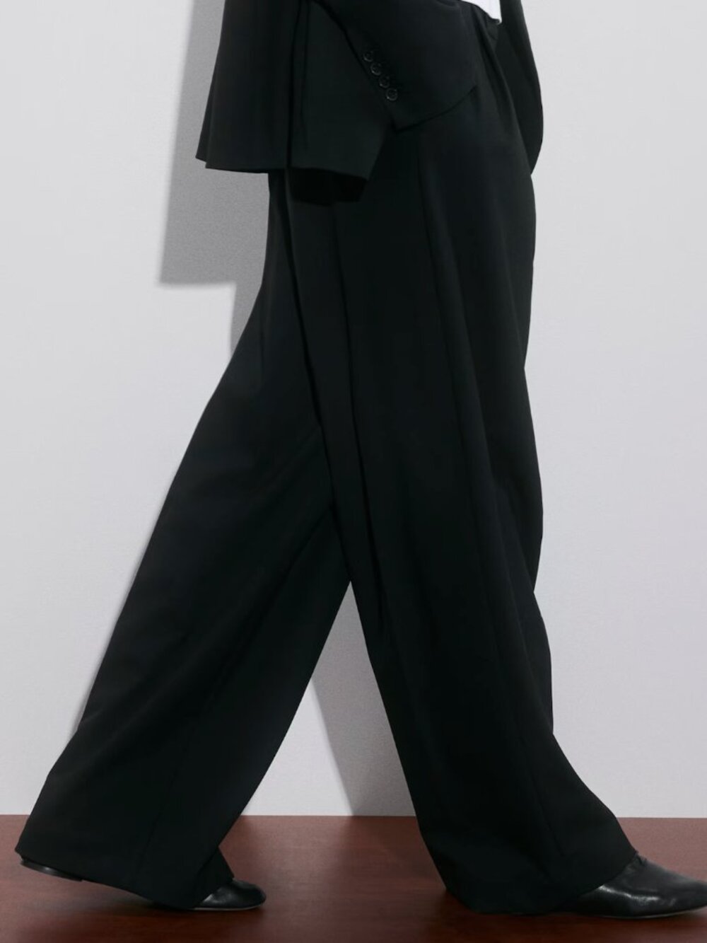 ARITZIA LAVISH PANTS IN BLACK SIZE 4 - Picture 5 of 11